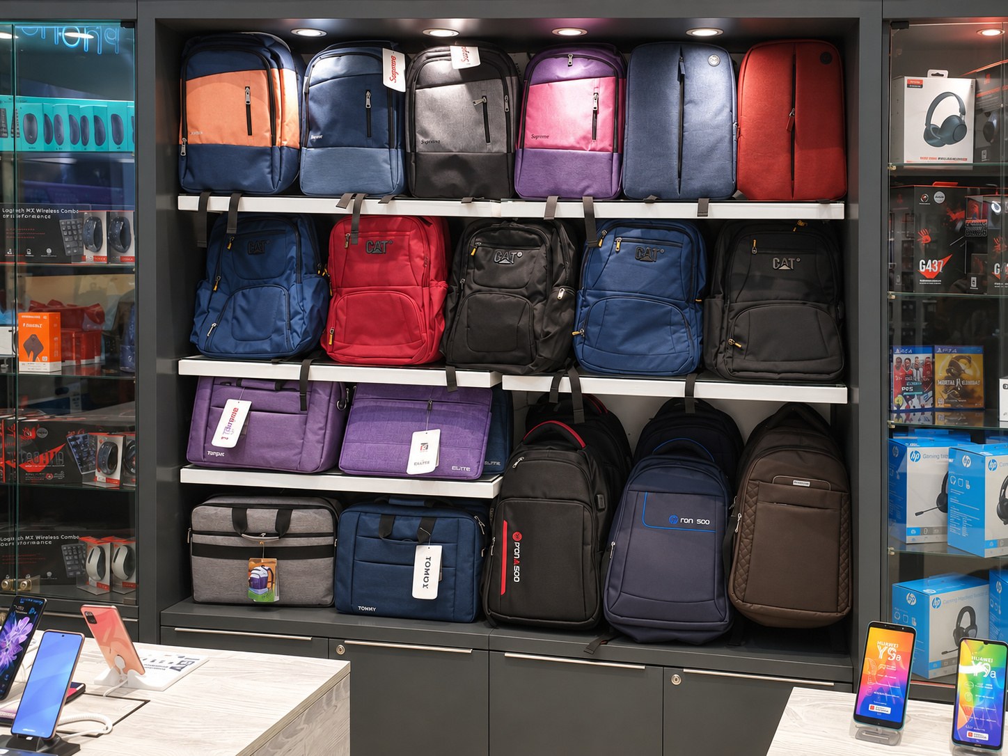 2B - Sumoha — backpack display